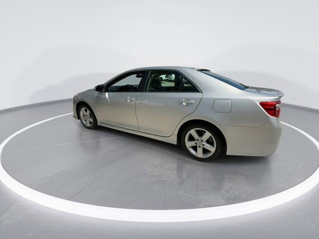 Used 2012 Toyota Camry SE image 5