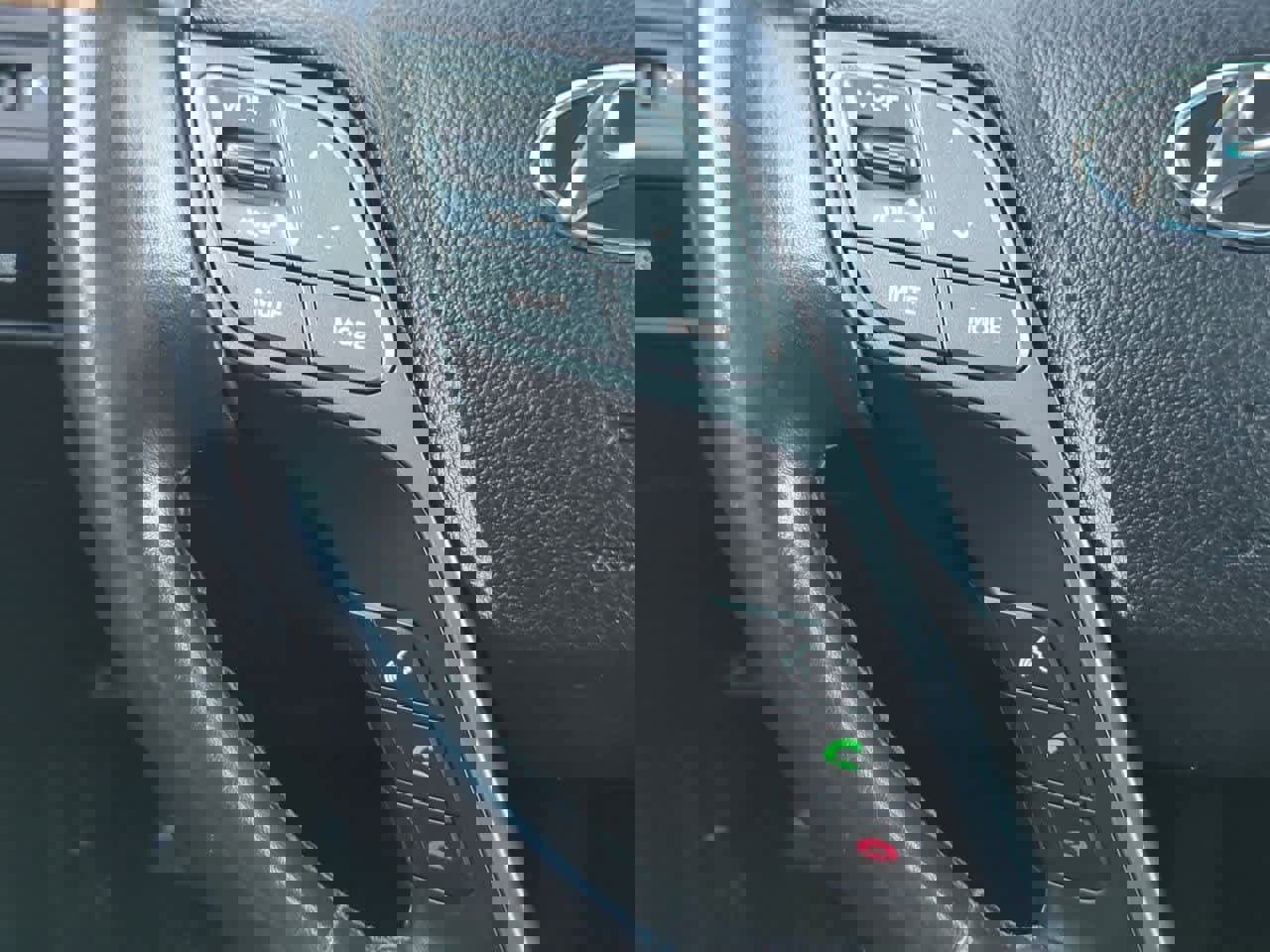 Used 2014 Hyundai Santa Fe Sport 2.0T image 22