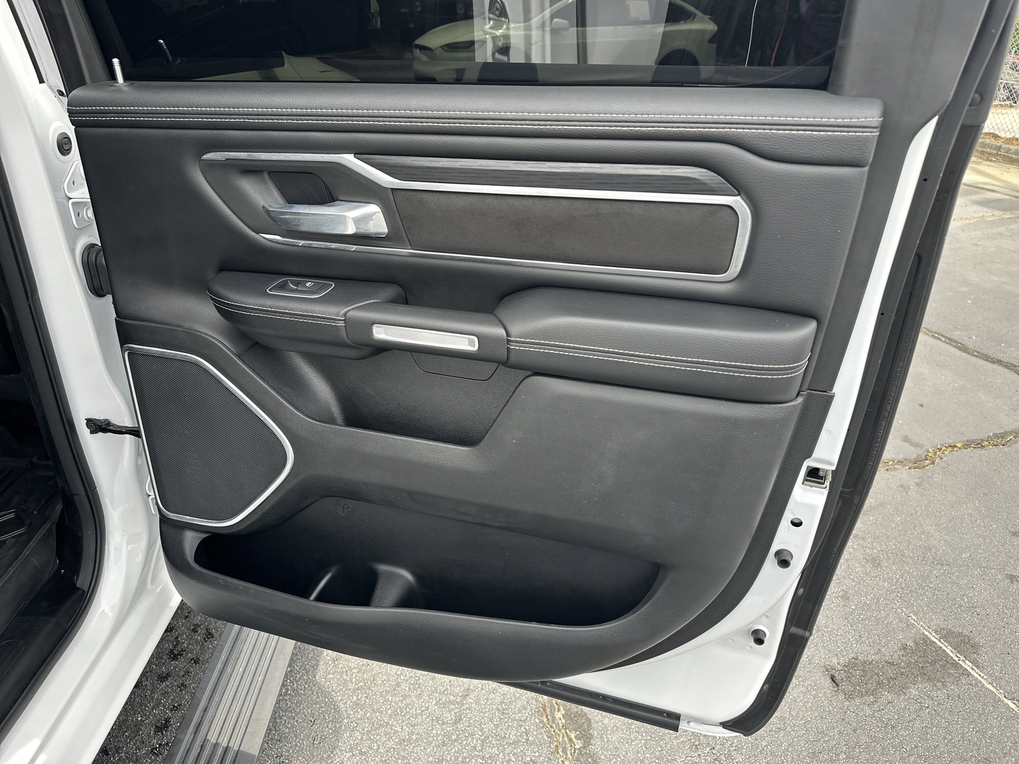 Used 2023 RAM 1500 Laramie image 20