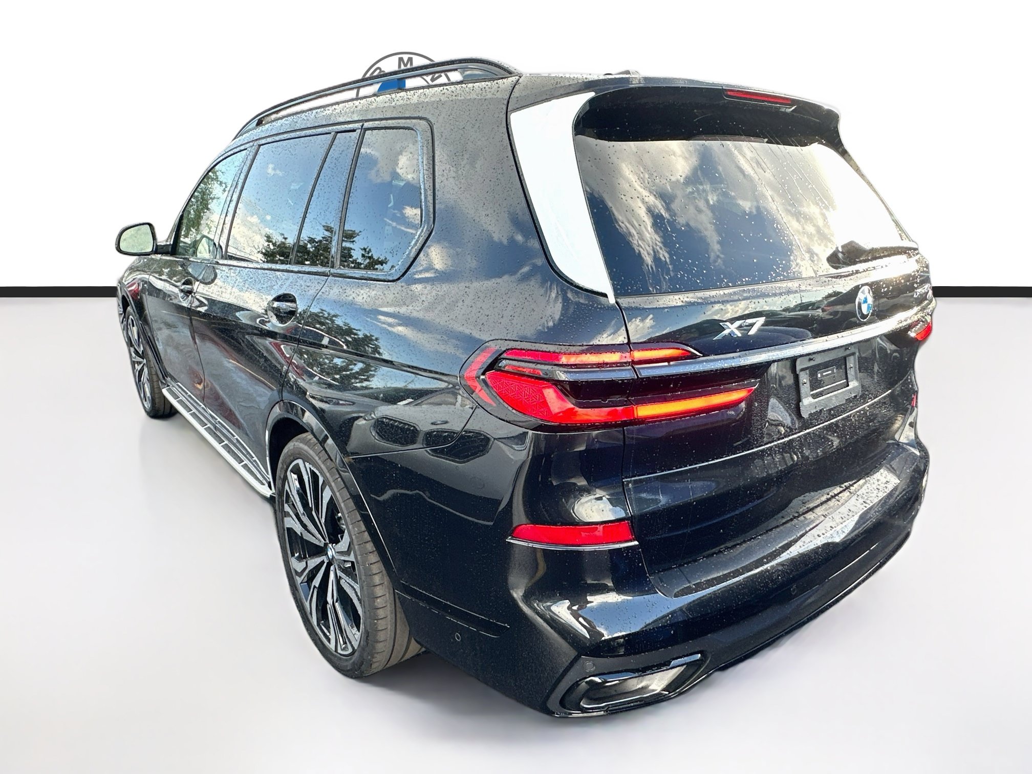 New 2027 BMW X7 xDrive40i w/ M Sport Package AWD/4WD image 3