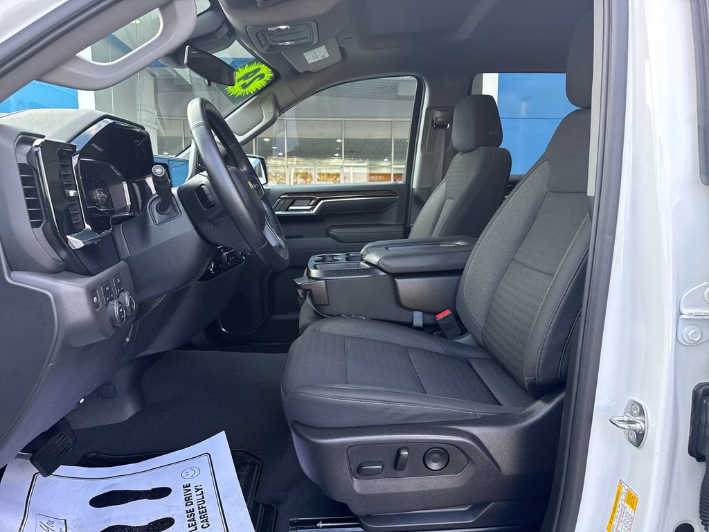 Used 2024 Chevrolet Silverado 1500 LT image 11