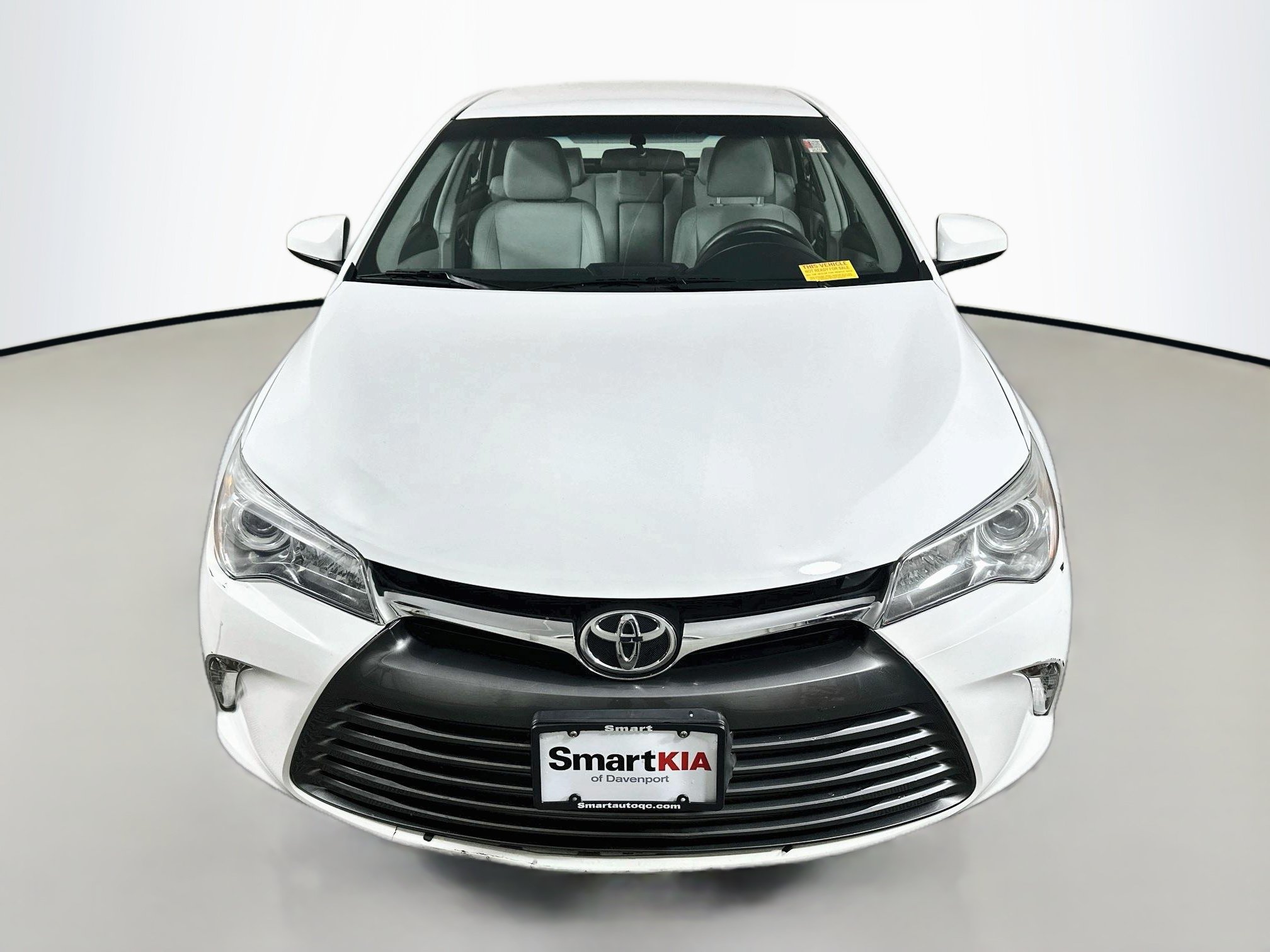 Used 2016 Toyota Camry LE FWD image 2