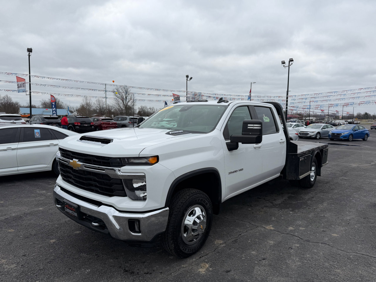 Used 2024 Chevrolet Silverado 3500 LT w/ Convenience Package image 8
