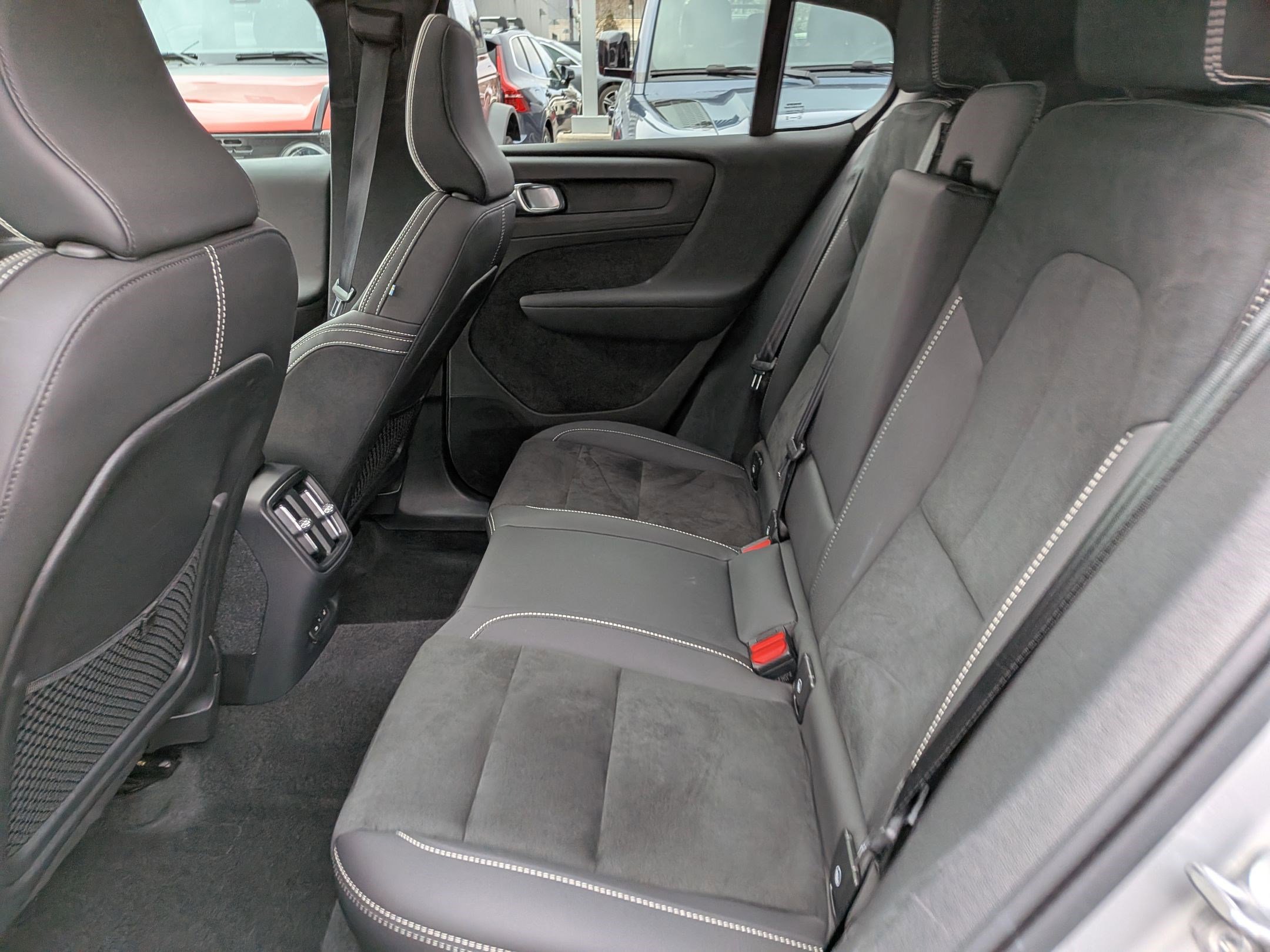 Certified 2023 Volvo C40 P8 Recharge Ultimate image 27