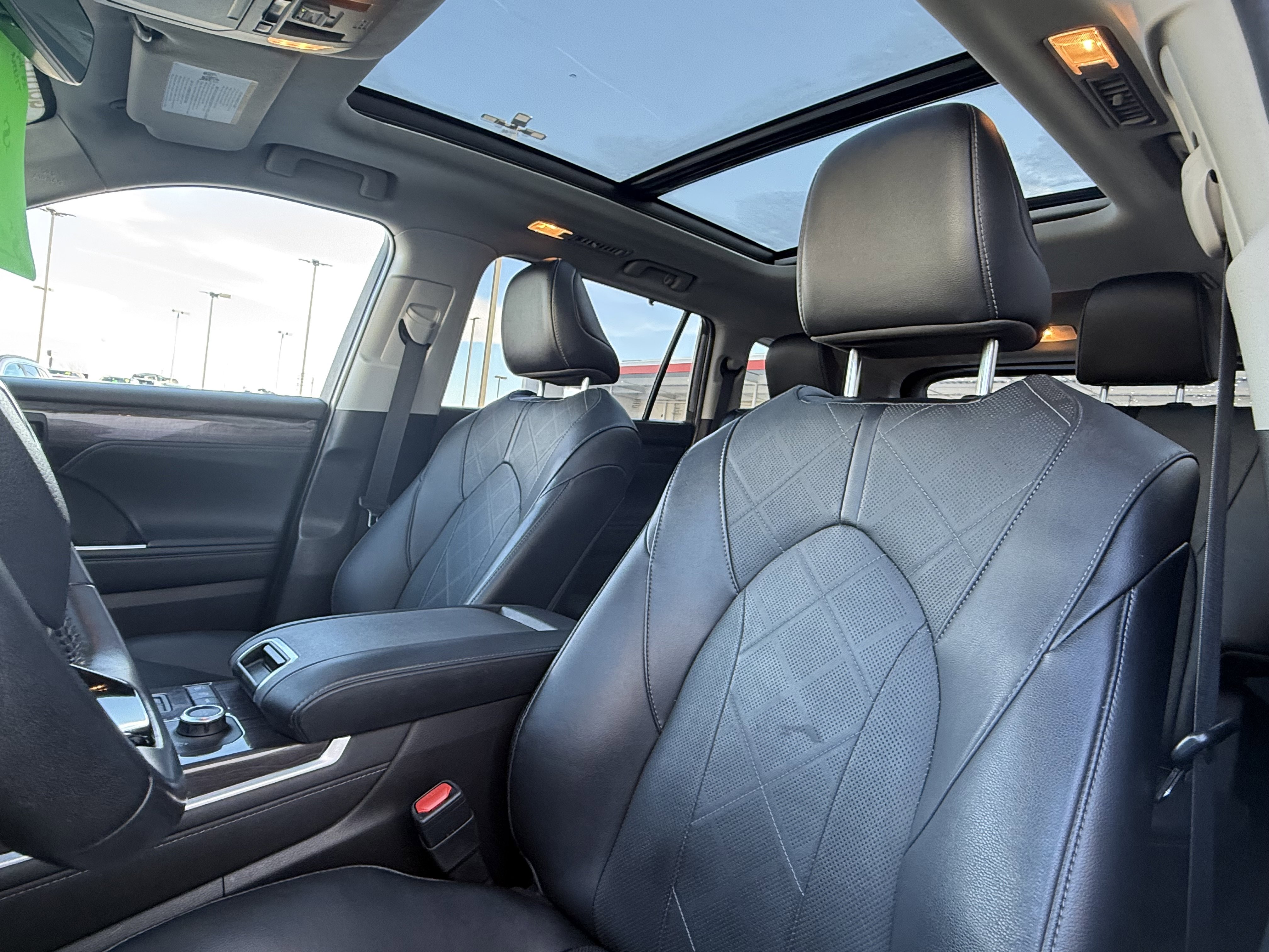 Certified 2022 Toyota Highlander Platinum image 6