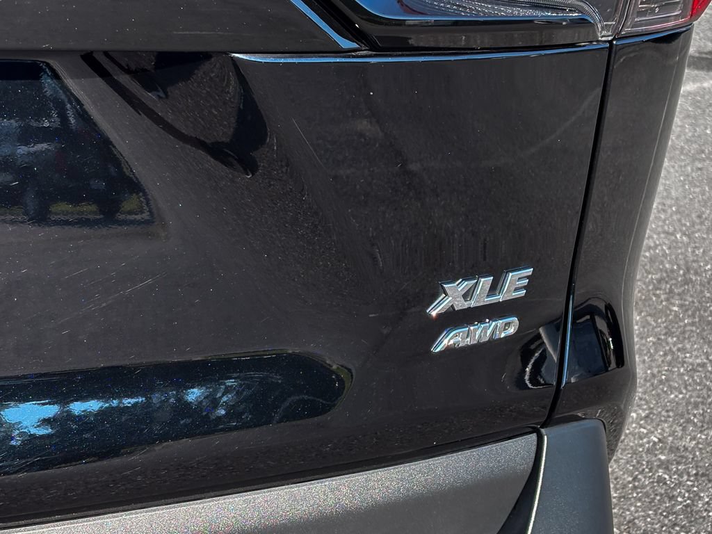 Used 2025 Toyota RAV4 XLE AWD/4WD image 14