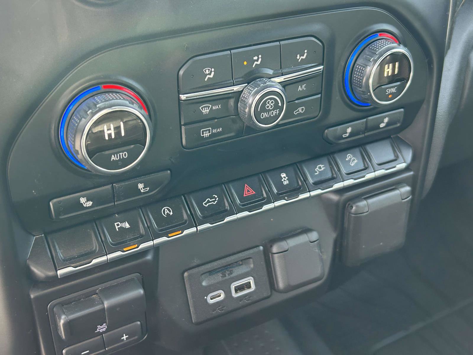 Used 2019 Chevrolet Silverado 1500 LT w/ All-Star Edition image 26