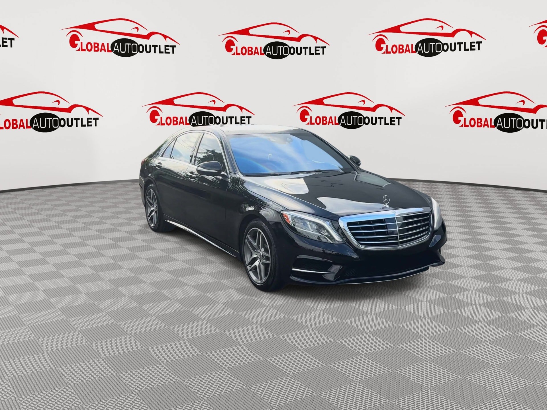 Used 2015 Mercedes-Benz S 550 4MATIC Sedan w/ Sport Package image 2