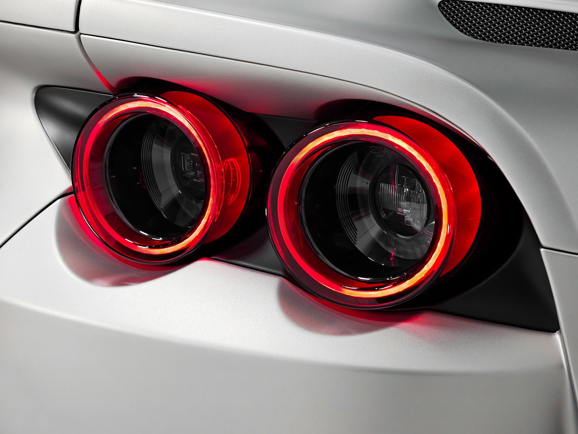 Used 2022 Ferrari 812 GTS image 34