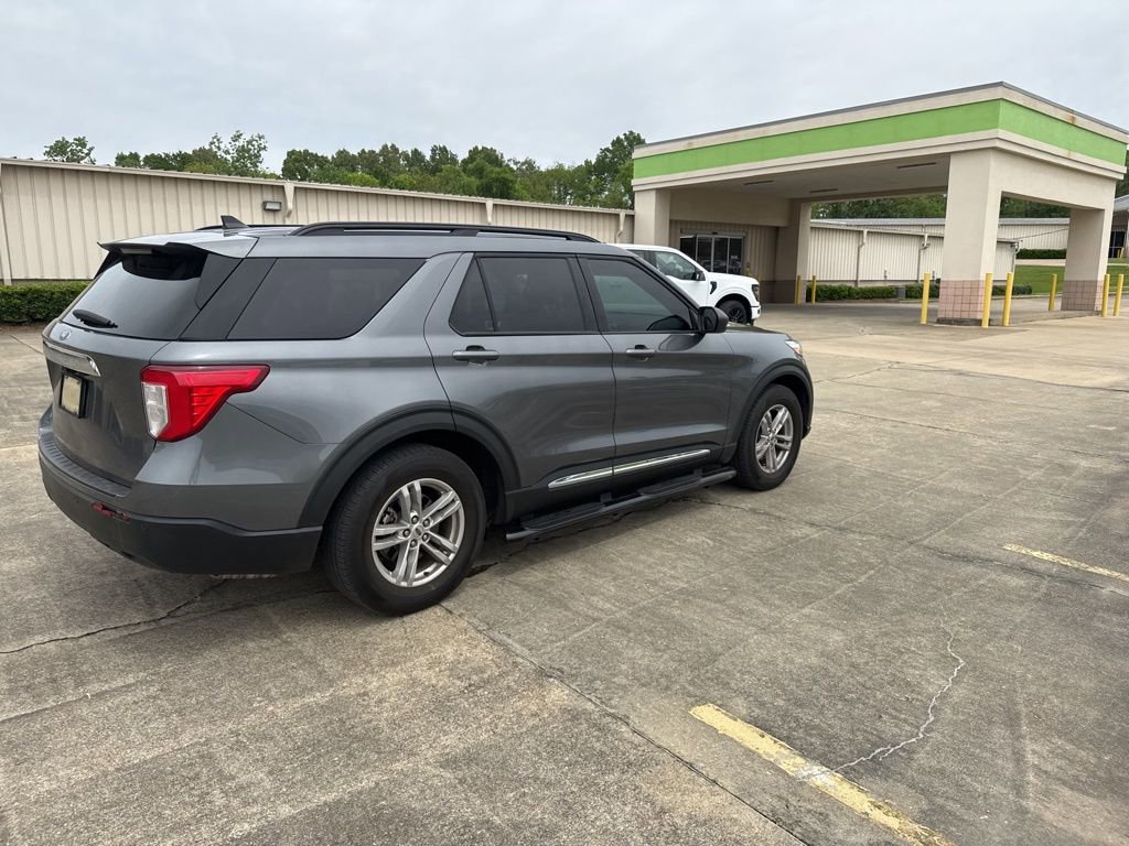 Certified 2022 Ford Explorer XLT image 11