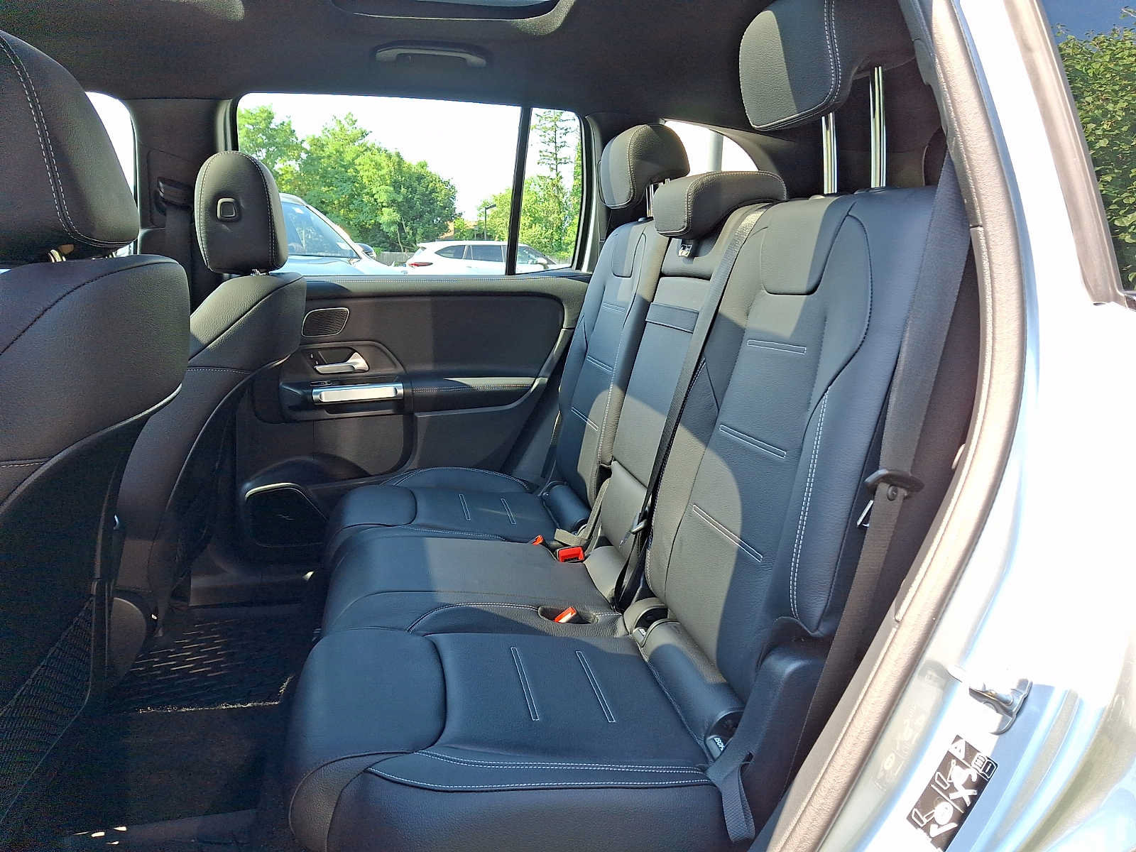 Used 2026 Mercedes-Benz GLB 35 AMG 4MATIC image 8