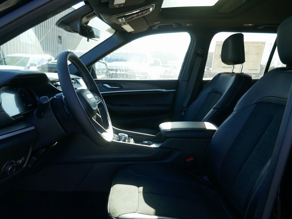 New 2026 Jeep Grand Cherokee Altitude image 13