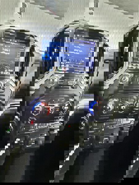 Used 2020 GMC Sierra 2500 SLT image 15