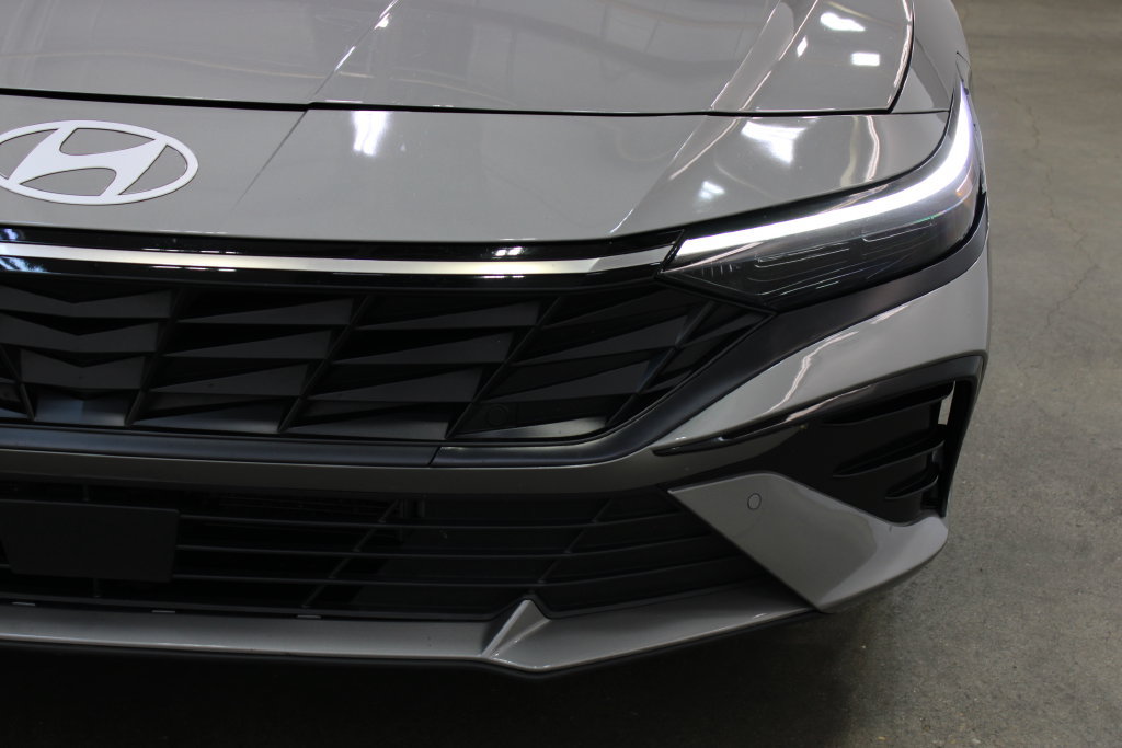 Used 2024 Hyundai Elantra Limited FWD image 8
