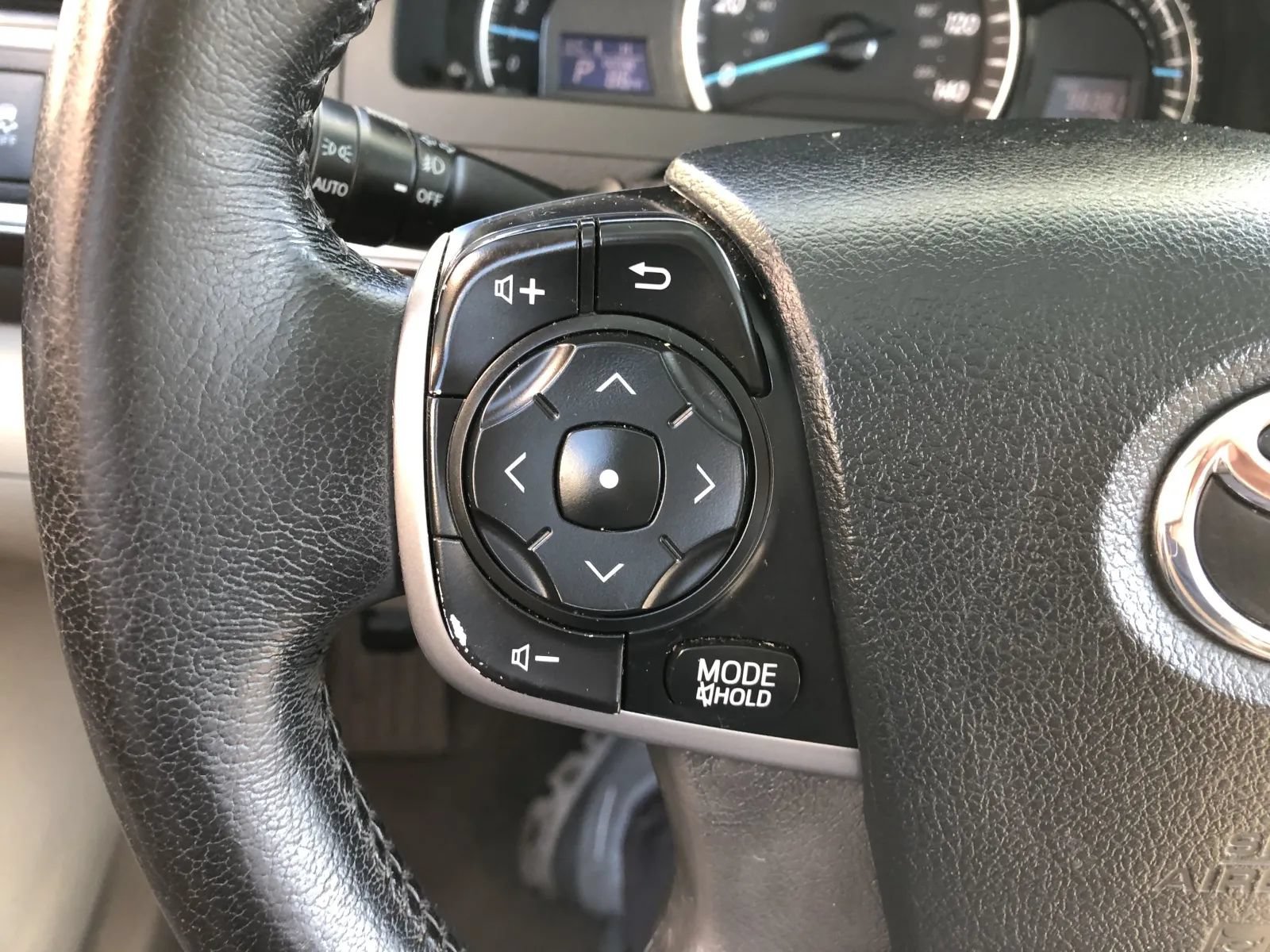 Used 2013 Toyota Camry XLE w/ Leather Pkg FWD image 16