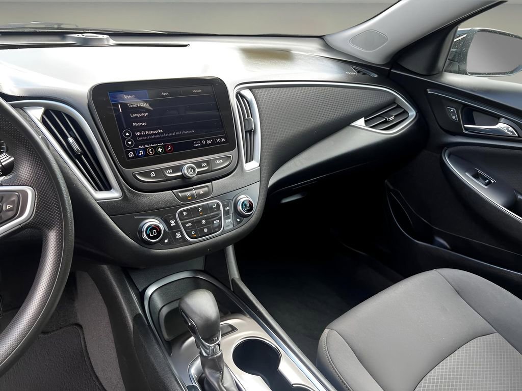 Used 2022 Chevrolet Malibu LT image 13