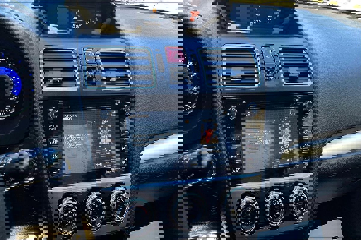 Used 2015 Subaru Crosstrek Touring w/ Popular Package #1 image 14