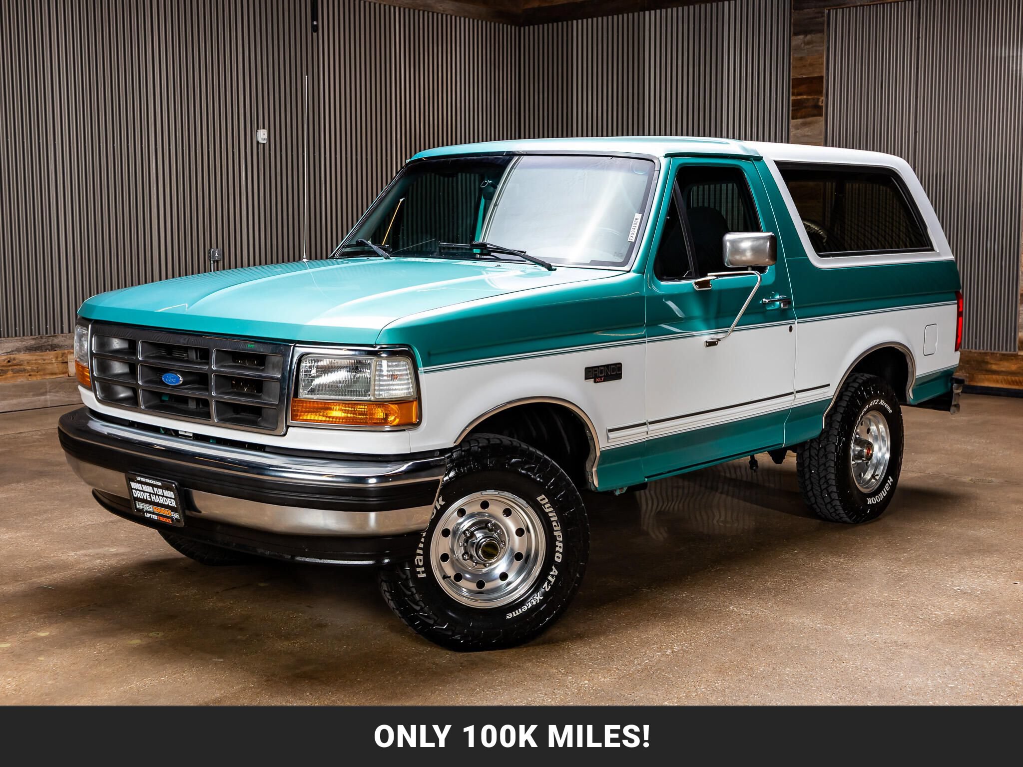 Used 1995 Ford Bronco XLT AWD/4WD image 4