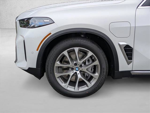 New 2026 BMW X5 xDrive50e w/ Premium Package image 10