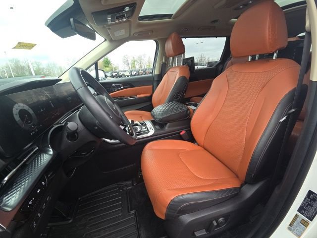 Used 2024 Kia Carnival SX Prestige image 31