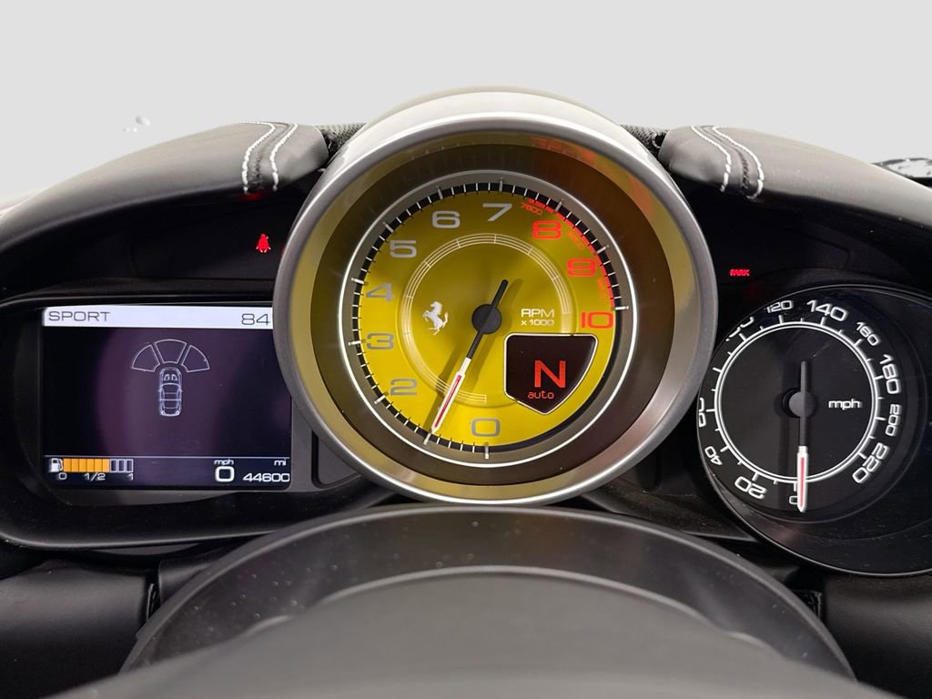 Used 2015 Ferrari California T RWD image 39