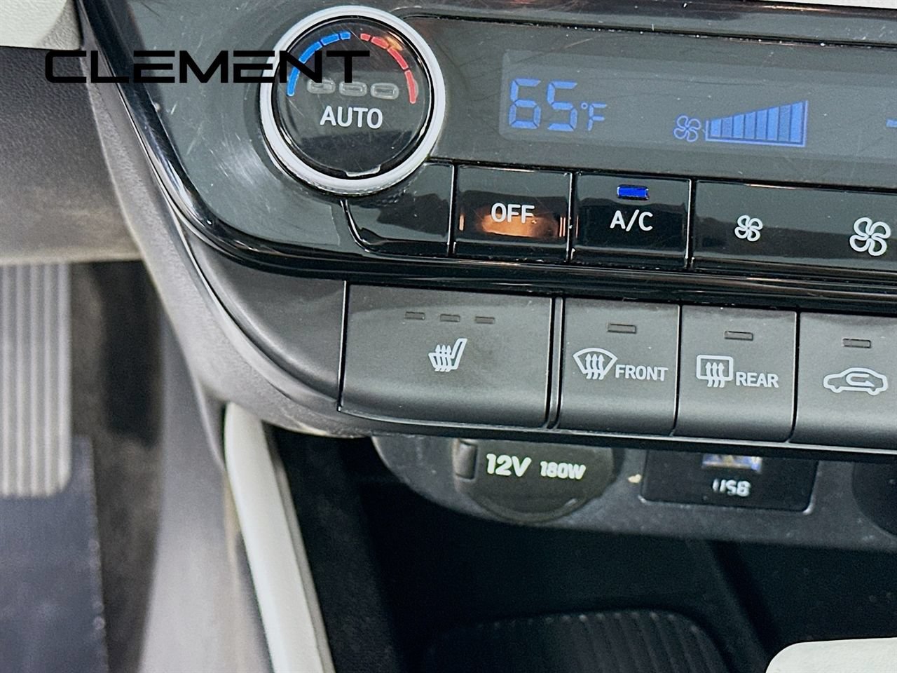 Used 2024 Hyundai Elantra Limited FWD image 23