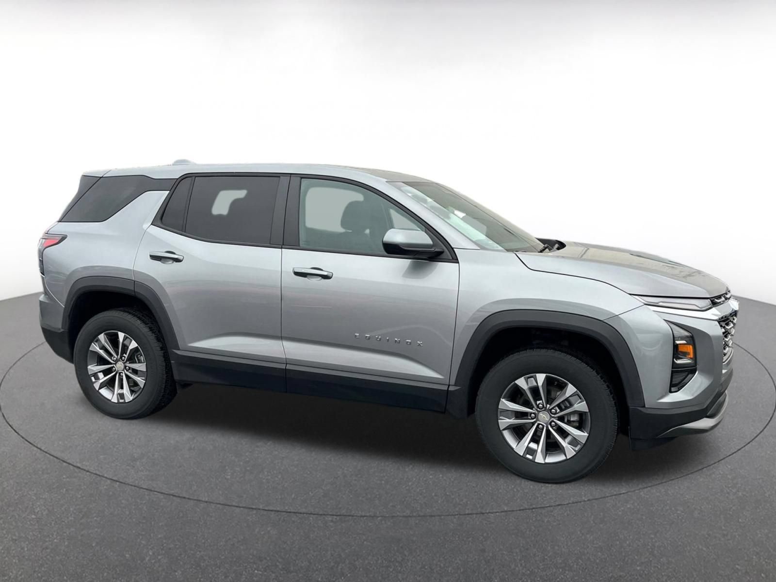 Used 2025 Chevrolet Equinox LT FWD image 15