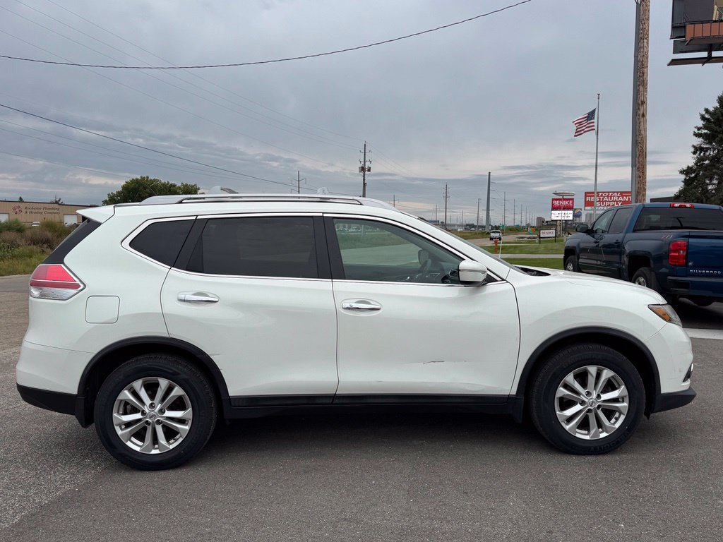 Used 2015 Nissan Rogue SV FWD image 36