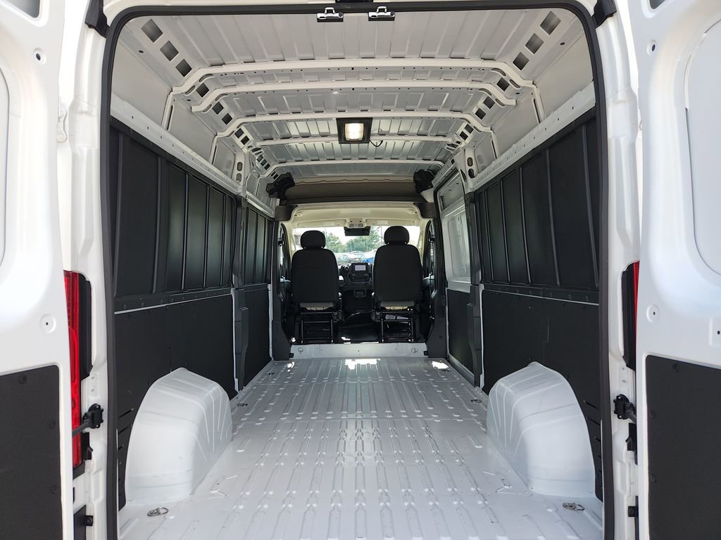 Used 2026 RAM ProMaster 2500 w/ Convenience Group FWD image 14