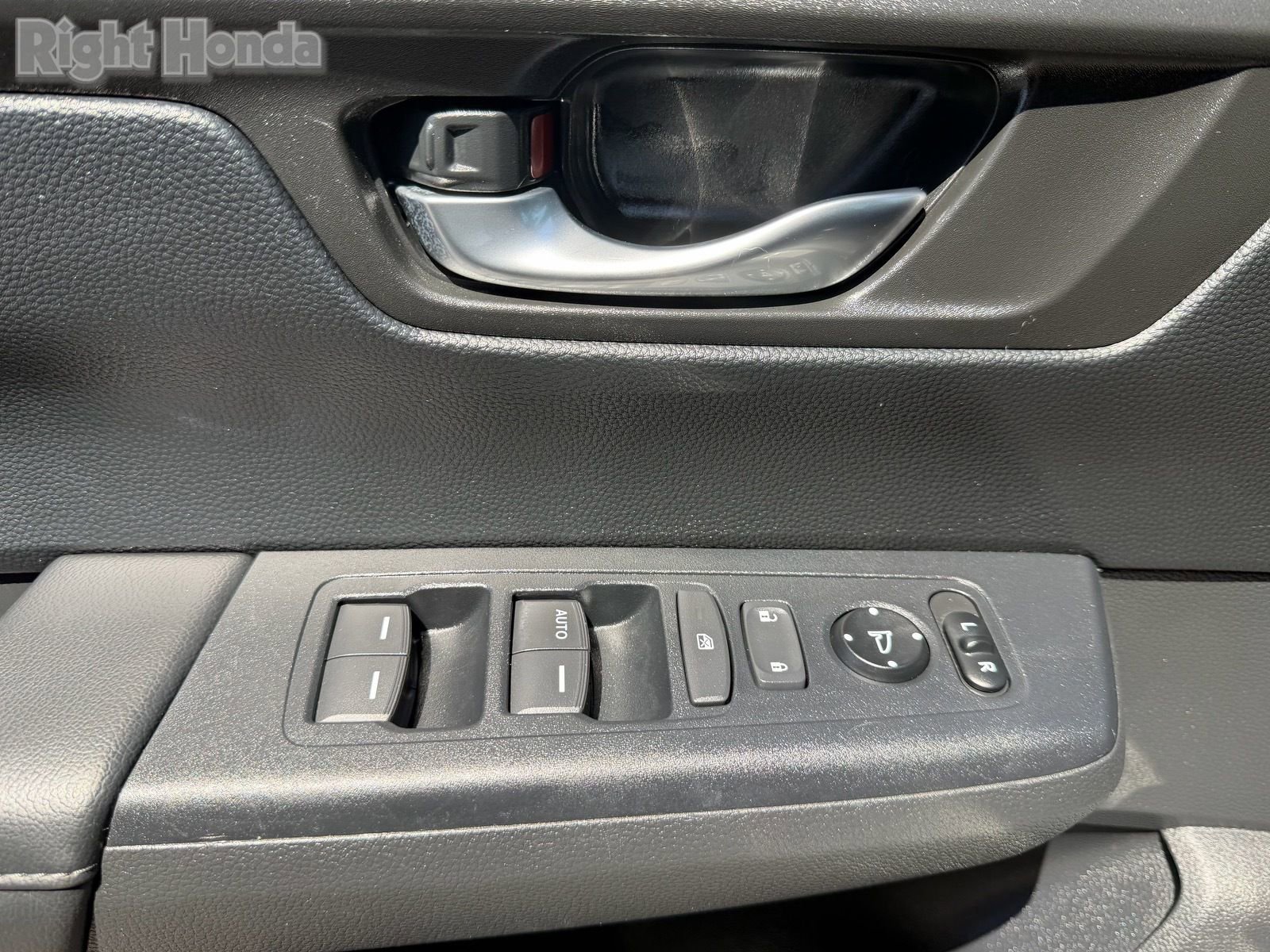 Used 2024 Honda CR-V LX image 23