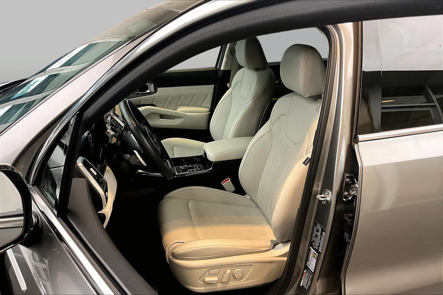 Used 2023 Kia Sorento SX Prestige AWD/4WD image 8