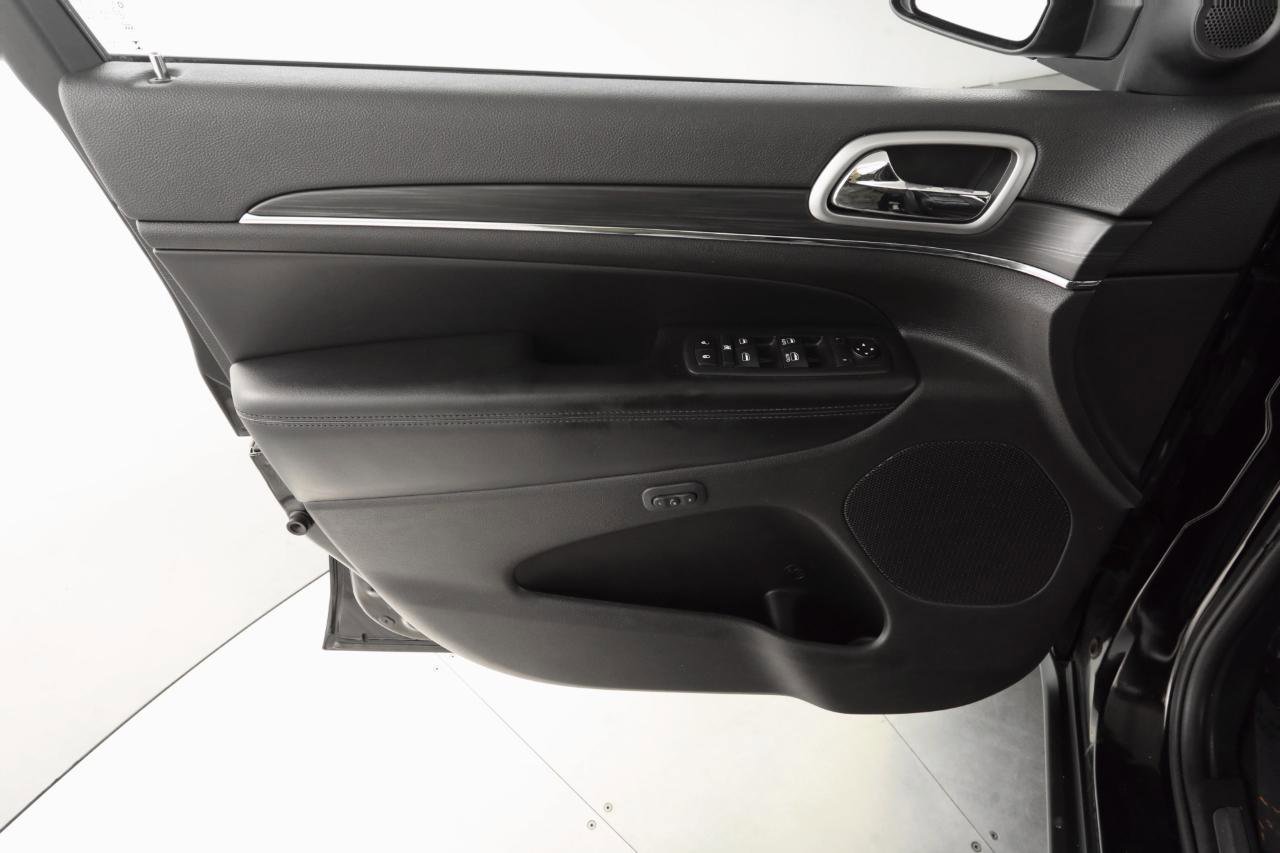 Used 2019 Jeep Grand Cherokee Limited w/ Luxury Group II image 11