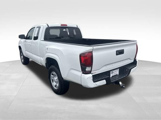 Used 2022 Toyota Tacoma SR w/ SR Convenience Package RWD image 3