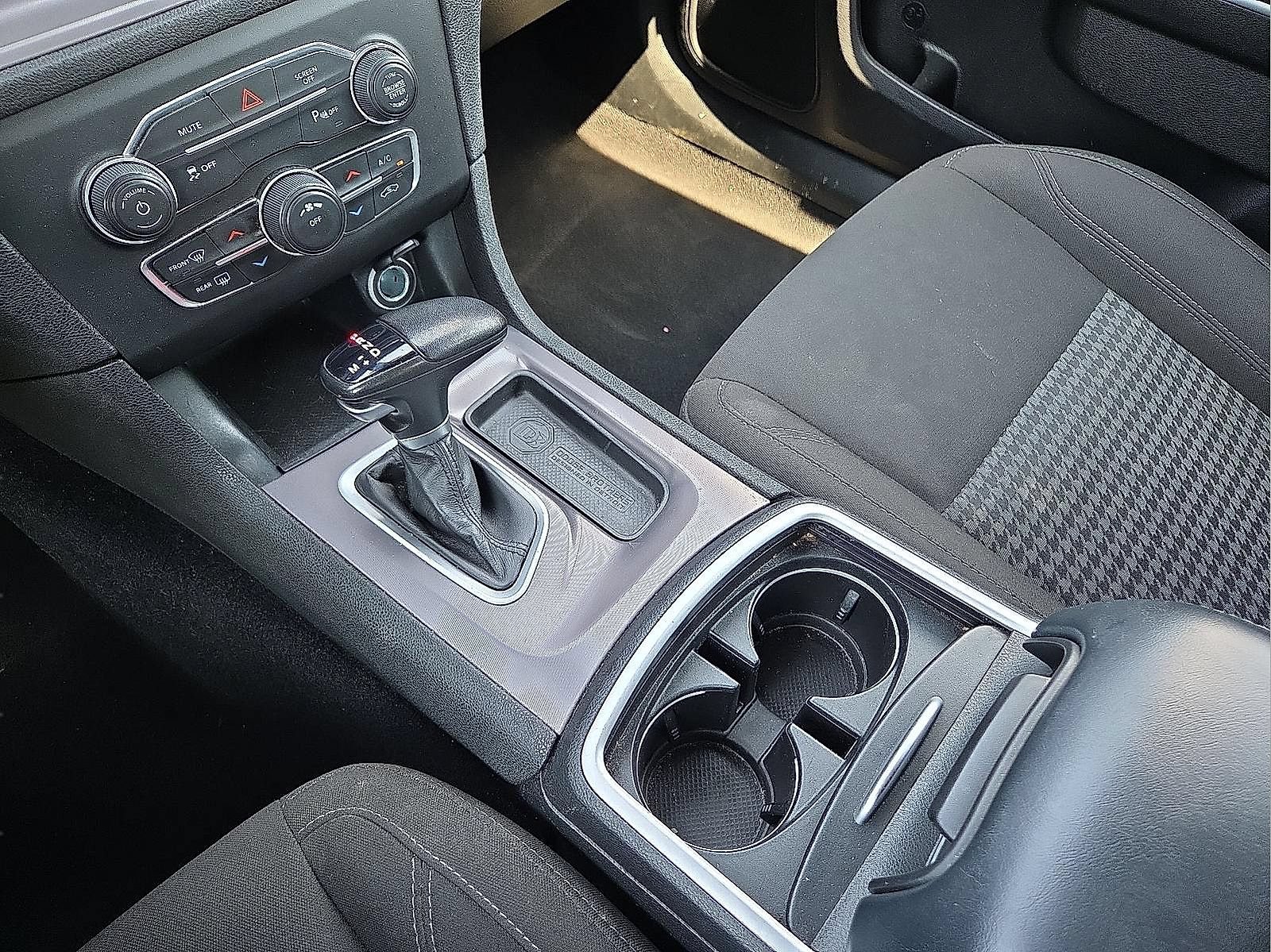 Used 2023 Dodge Charger SXT RWD image 25