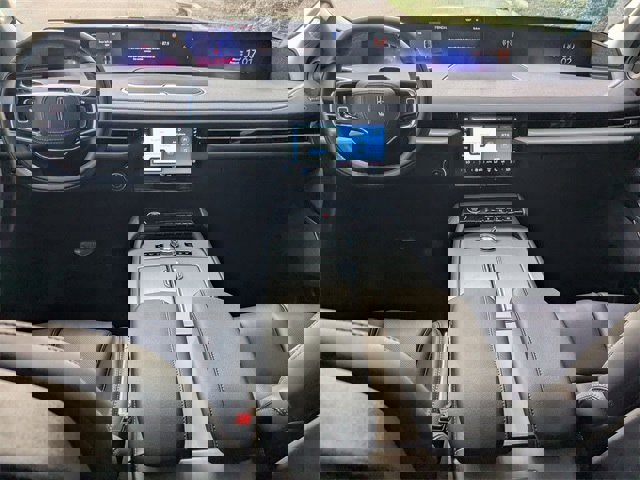 New 2025 Lincoln Navigator L Reserve image 5