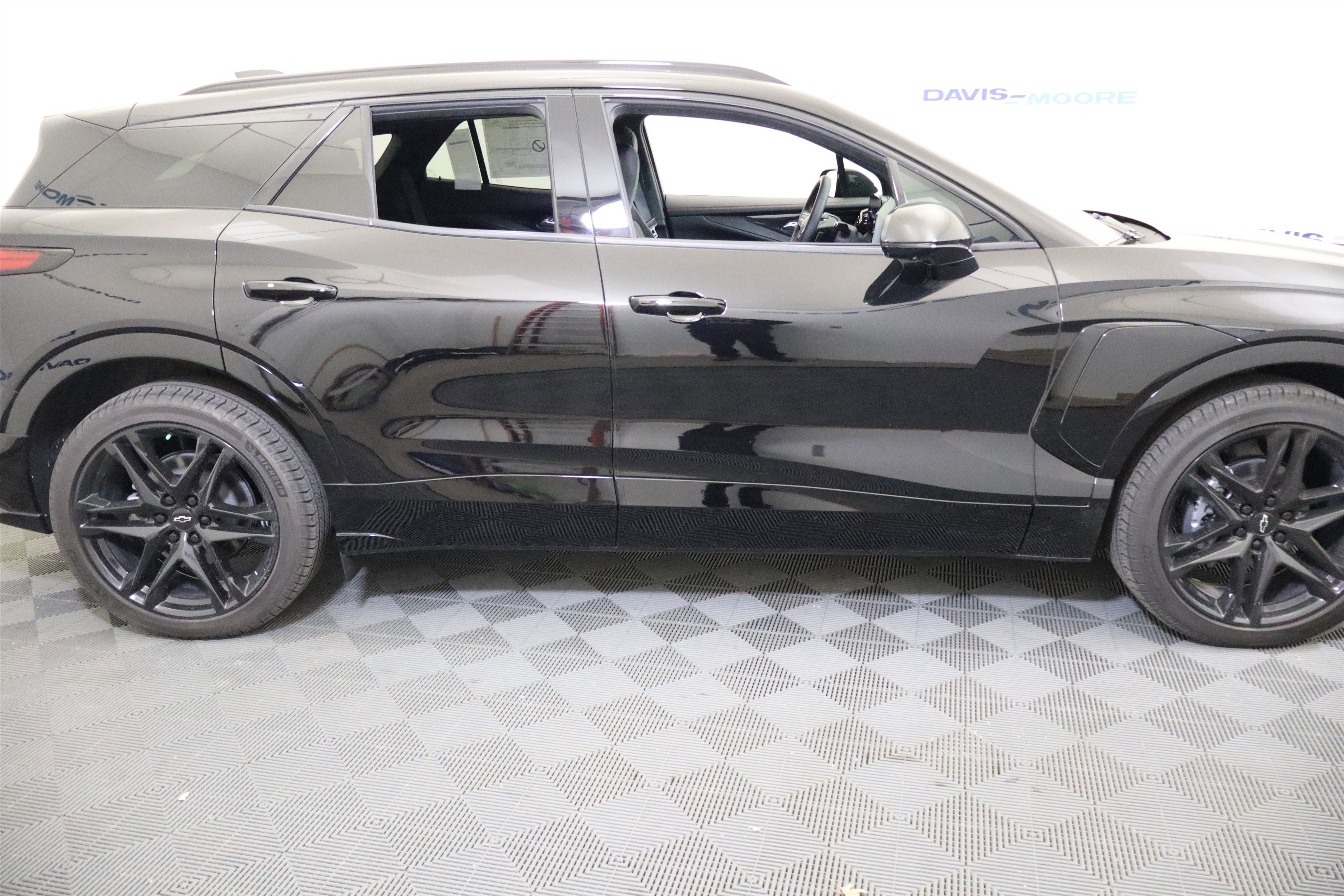 New 2025 Chevrolet Blazer EV RS image 5