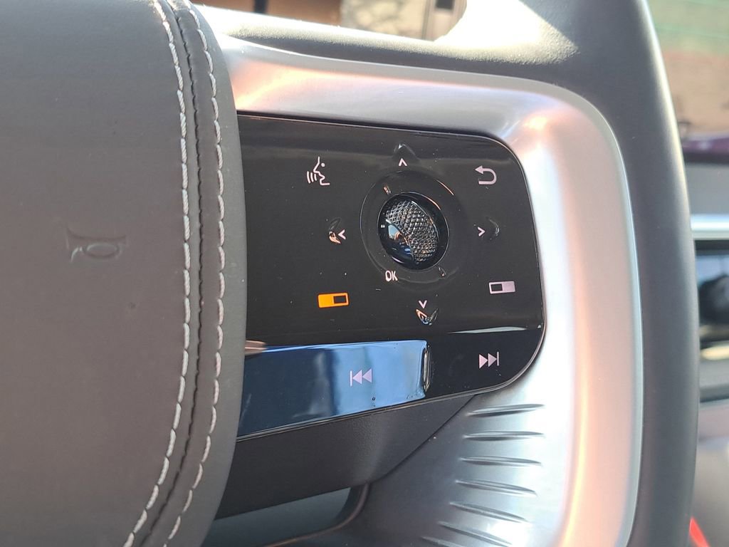 Used 2025 INFINITI QX80 Sensory image 18