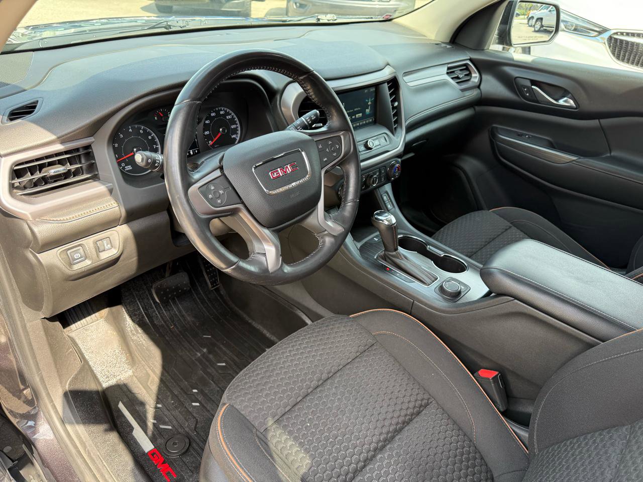 Used 2017 GMC Acadia SLE w/ Driver Alert Package I AWD/4WD image 20