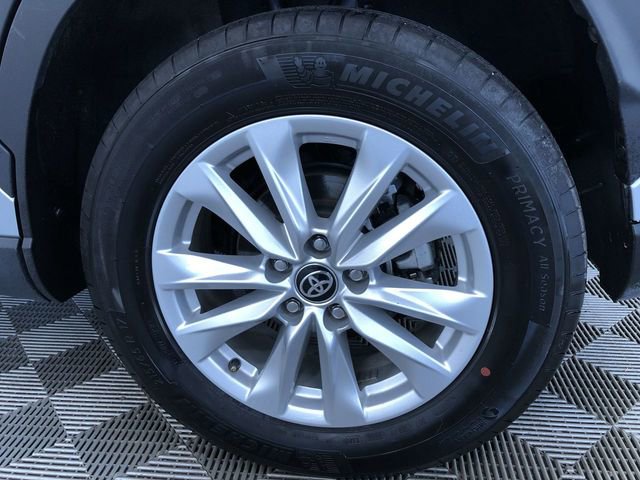 Certified 2026 Toyota Corolla Cross LE FWD image 17