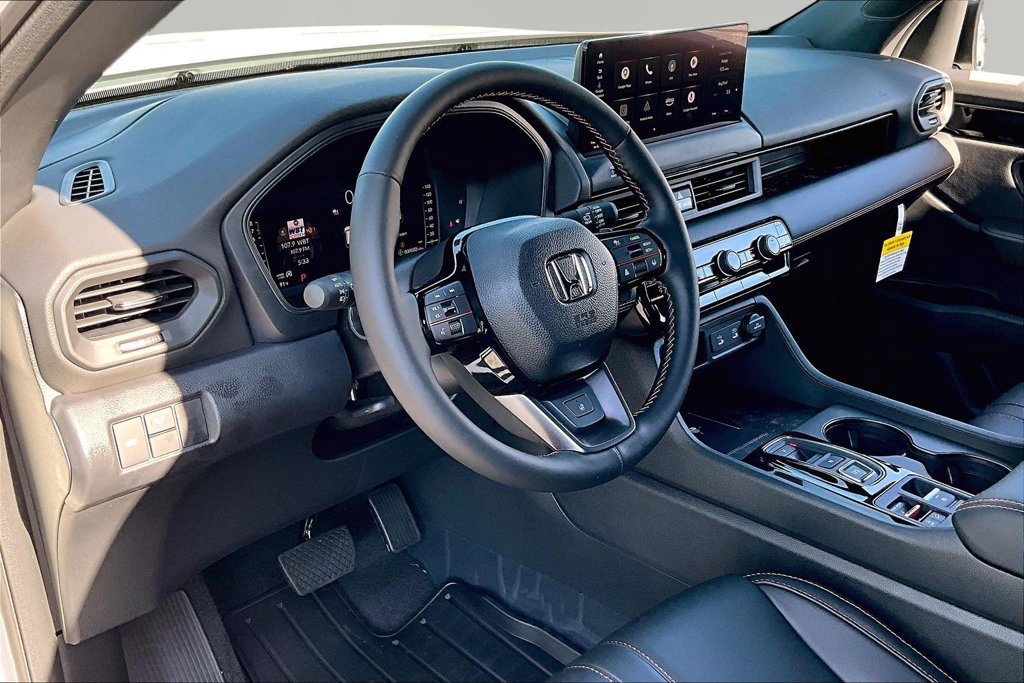 New 2026 Honda Pilot TrailSport image 8