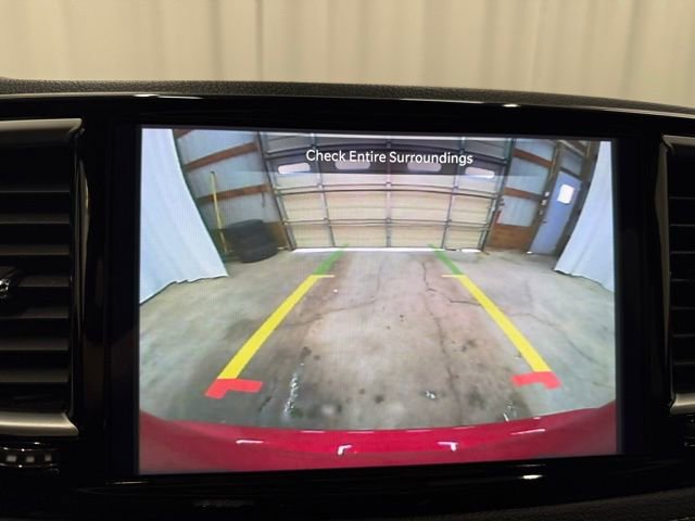Used 2025 Chrysler Pacifica Limited image 22