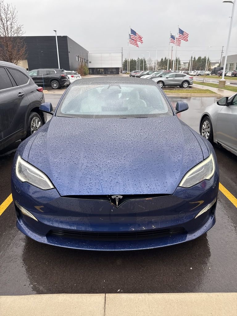 Used 2022 Tesla Model S Plaid image 2