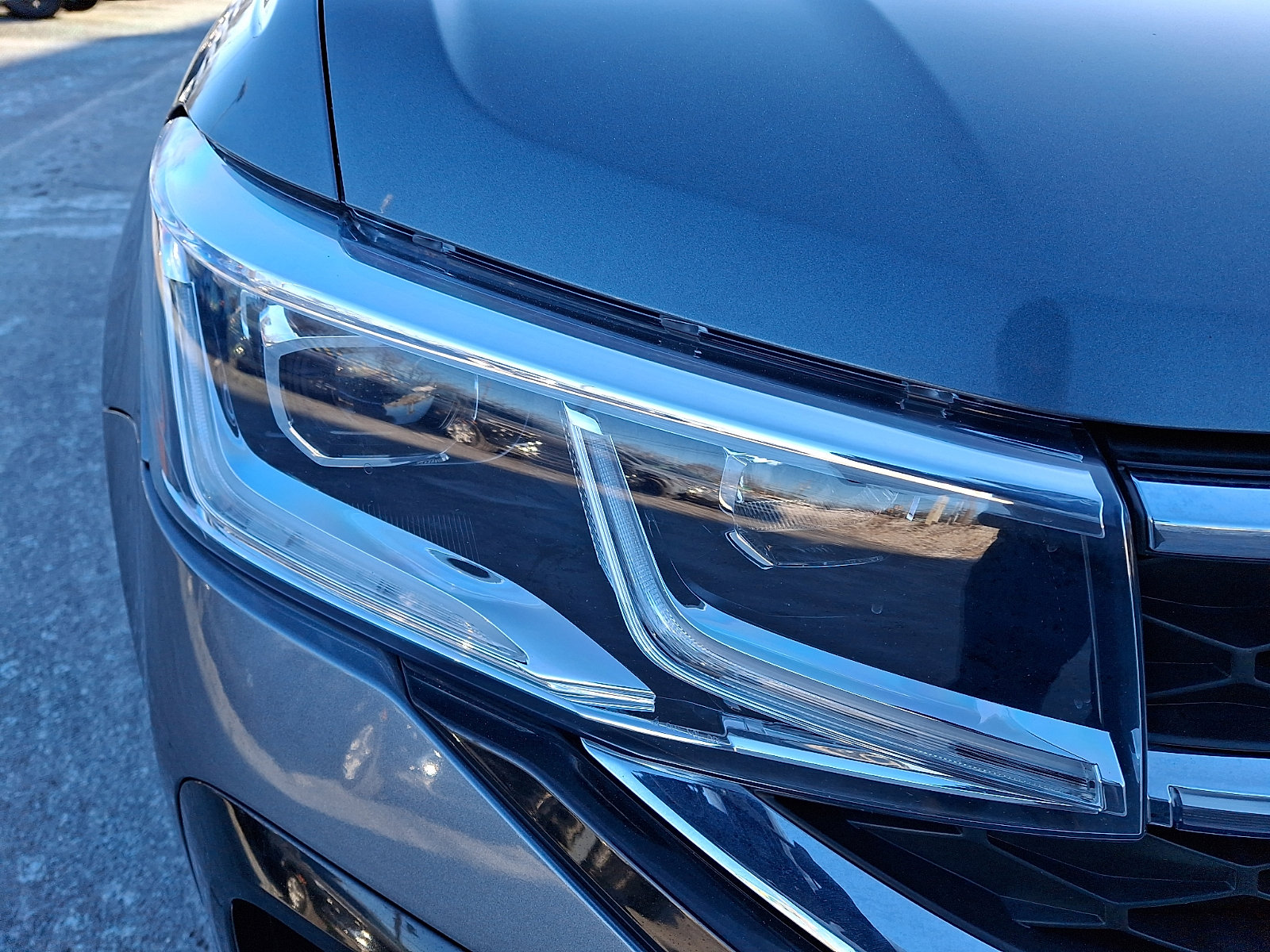 Used 2022 Volkswagen Taos SEL image 9