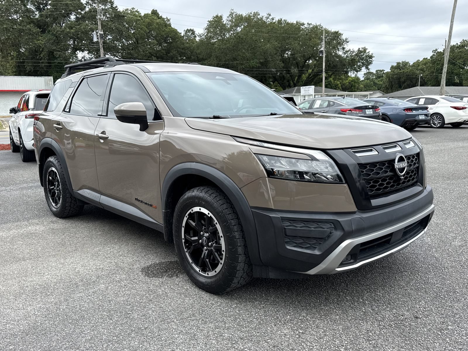Used 2023 Nissan Pathfinder Rock Creek AWD/4WD image 7