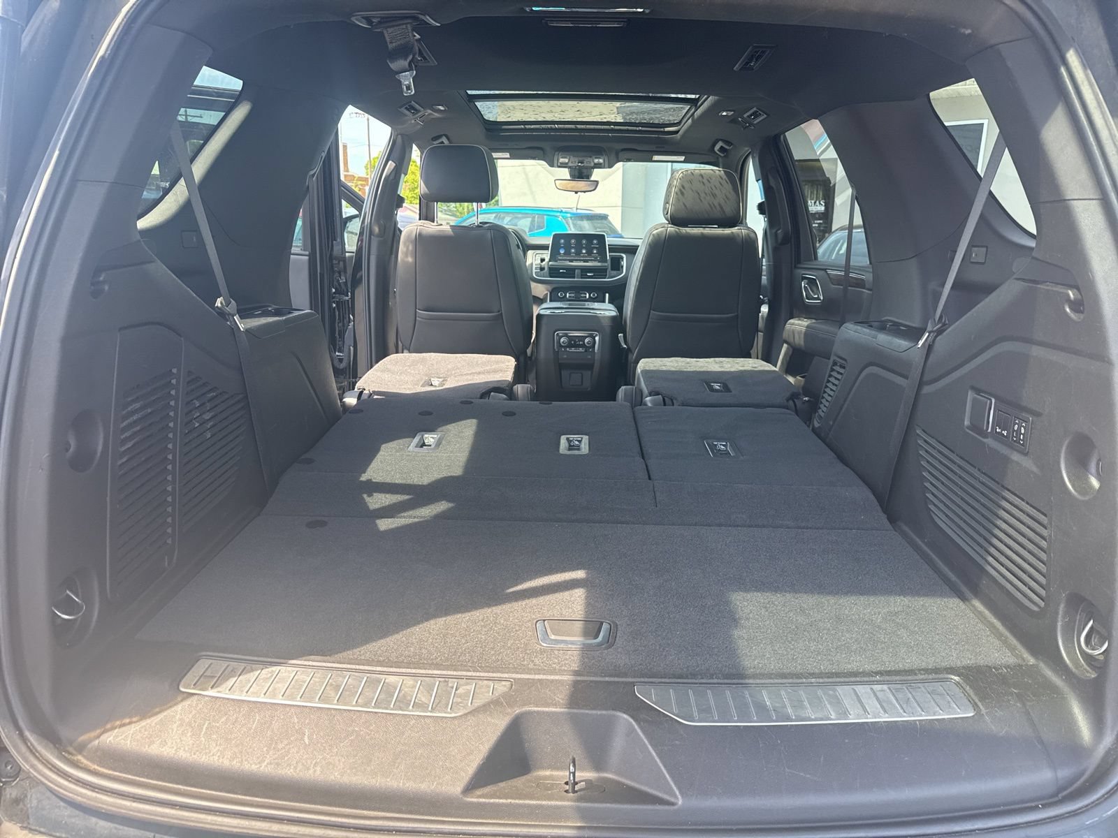 Used 2021 Chevrolet Tahoe Premier AWD/4WD image 20