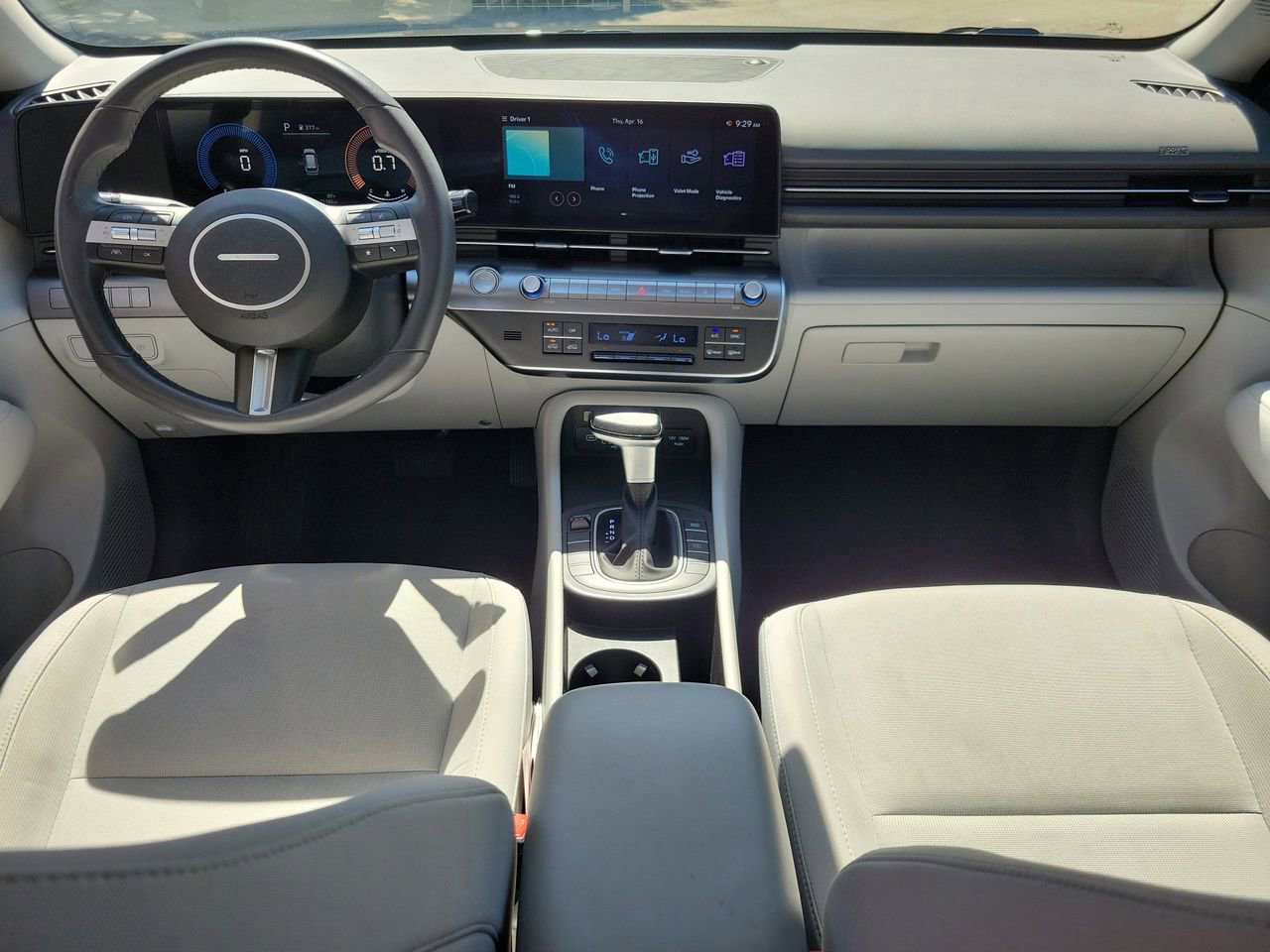 Used 2025 Hyundai Kona SEL FWD image 11