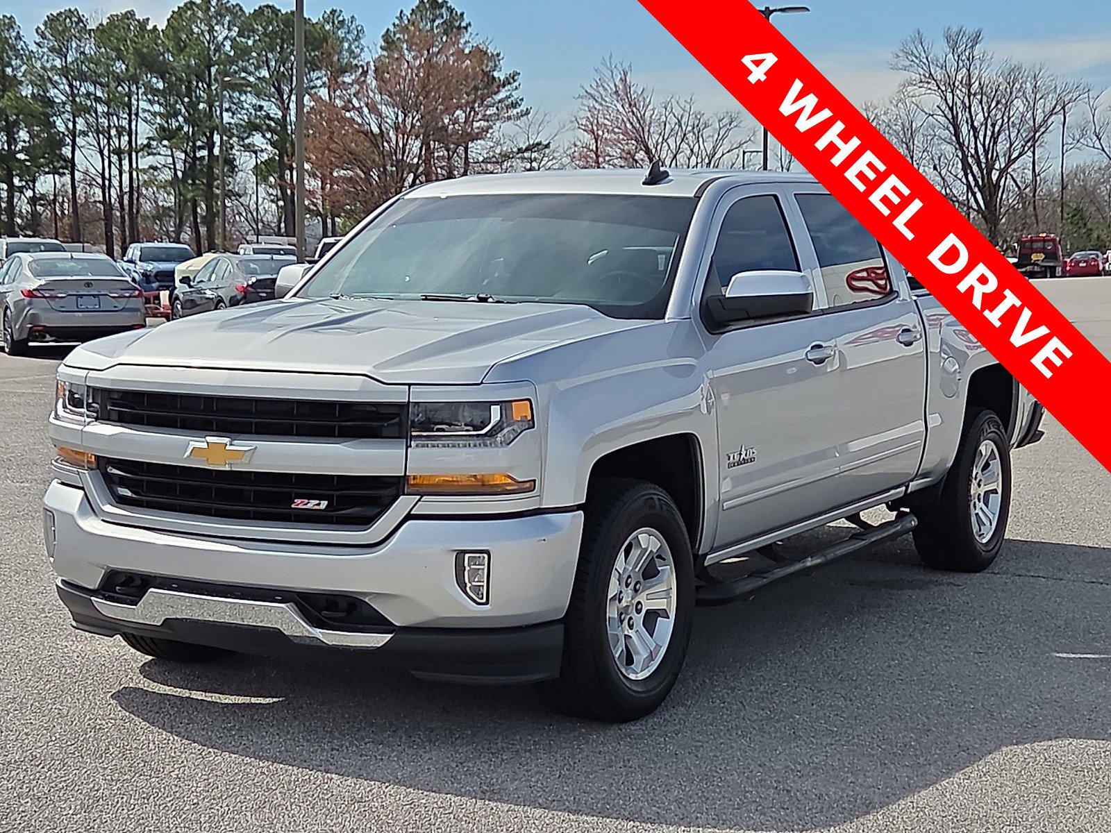 Used 2018 Chevrolet Silverado 1500 LT w/ Texas Edition image 2