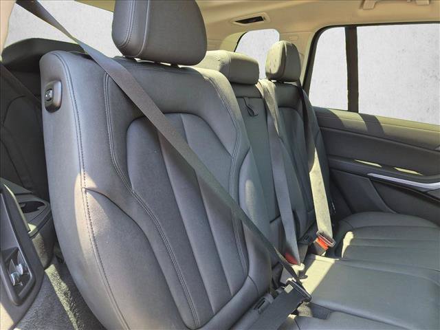 Used 2021 BMW X7 xDrive40i w/ Premium Package AWD/4WD image 19