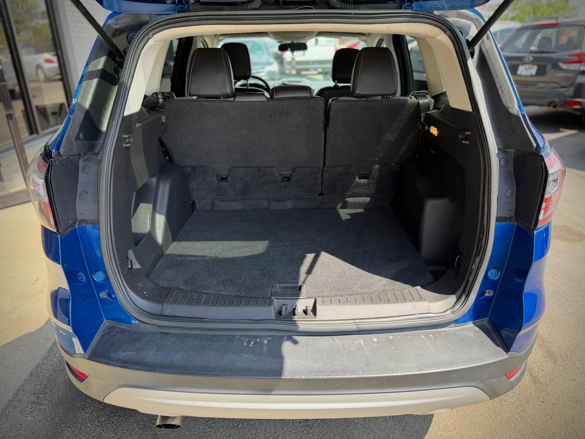 Used 2018 Ford Escape SE w/ SE Sport Appearance Package AWD/4WD image 28