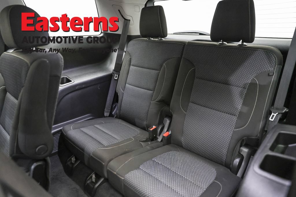 Used 2023 GMC Acadia SLE FWD image 23